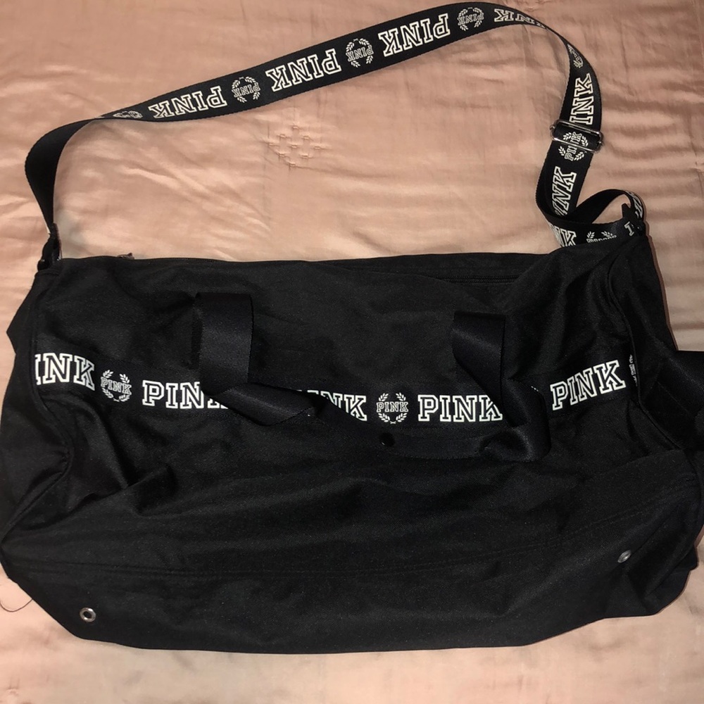 victoria secret/pink duffle bag